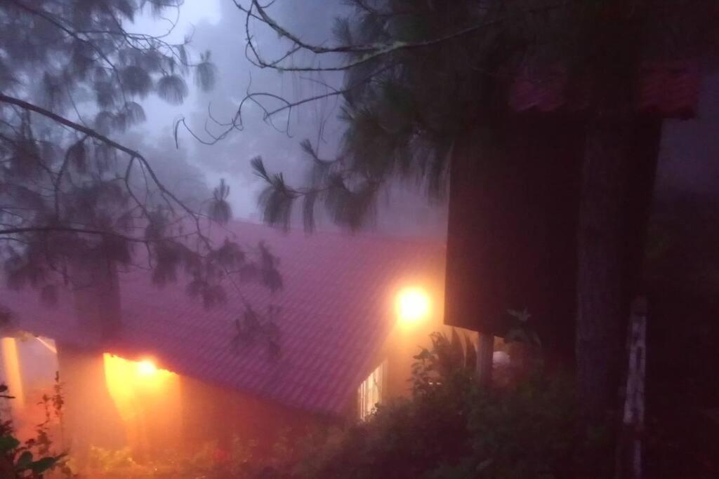 Cabana Con Banera Y Chimeneas En Puesta De Sol El Pacifico Bagian luar foto